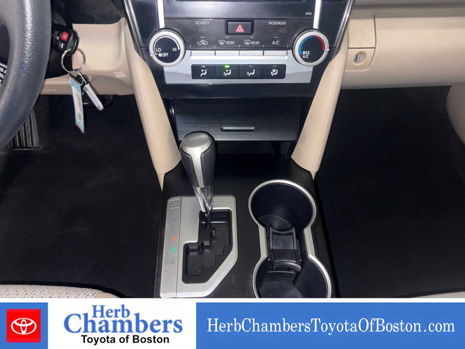 Used 2012 Toyota Camry LE FWD image 12