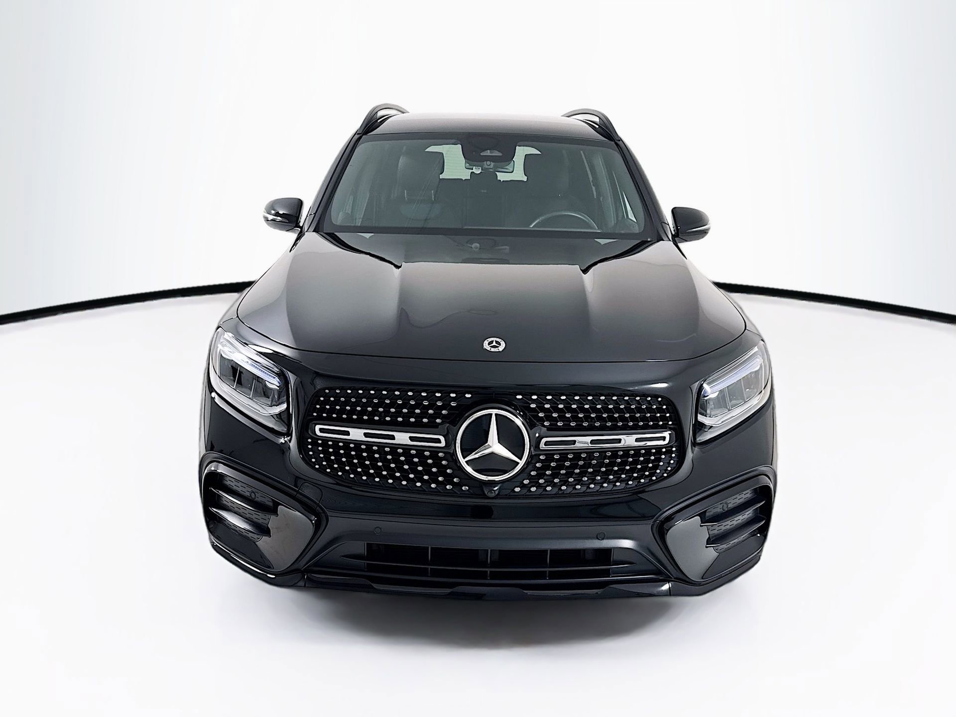 Used 2025 Mercedes-Benz GLB 250 image 2