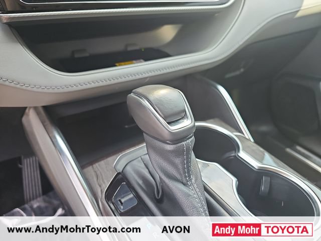 Used 2023 Toyota Highlander Platinum FWD image 27