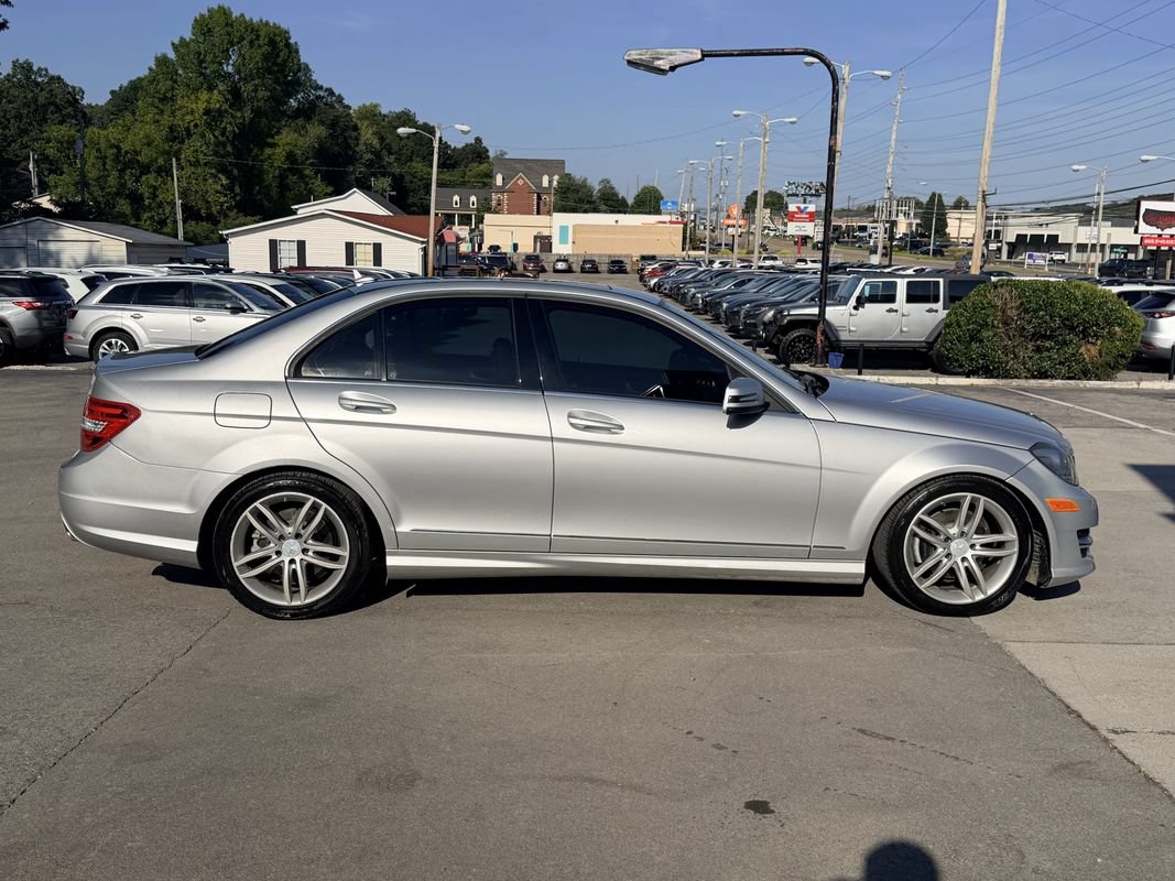 Used 2012 Mercedes-Benz C 300 4MATIC Sedan image 7