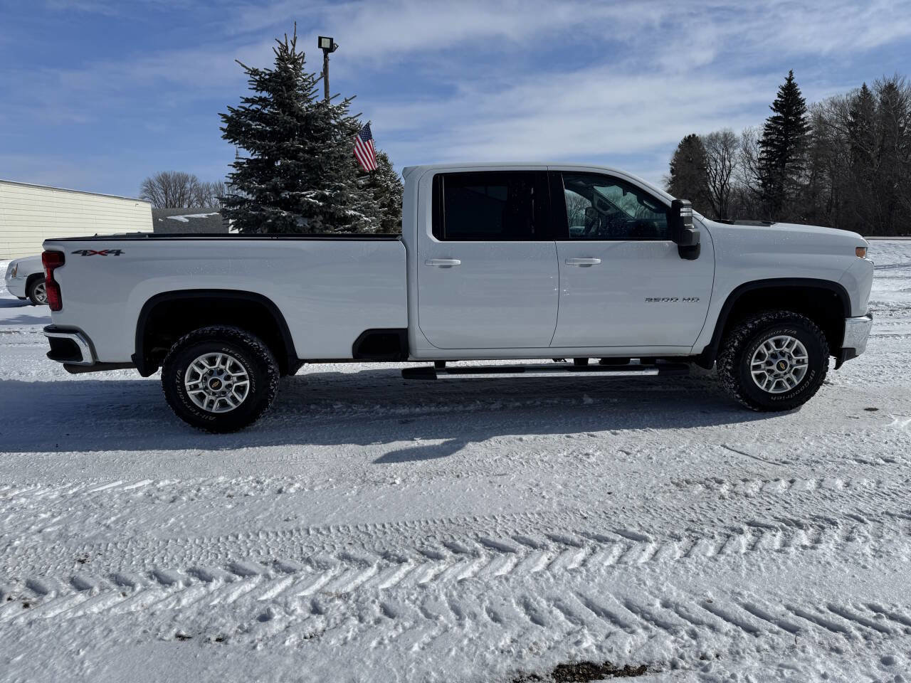 Used 2023 Chevrolet Silverado 2500 LT w/ Fleet Comfort Package image 11