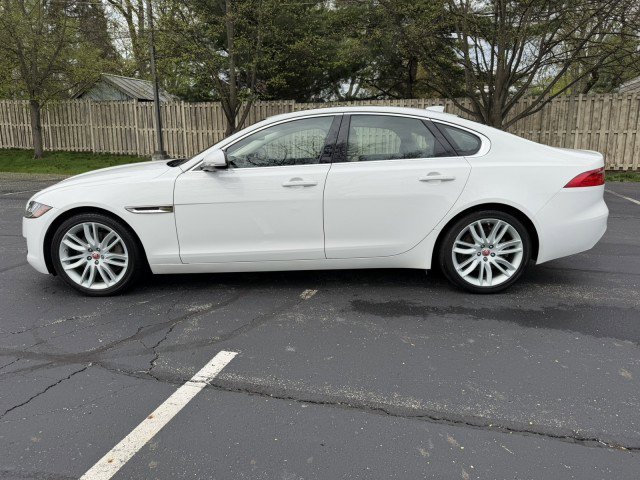 Used 2018 Jaguar XF Prestige AWD/4WD image 4