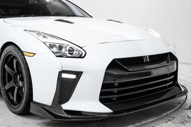 Used 2016 Nissan GT-R Black Edition AWD/4WD image 16