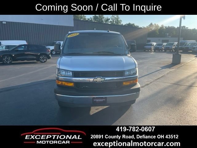 Used 2025 Chevrolet Express 3500 w/ Hotel Shuttle Package RWD image 10