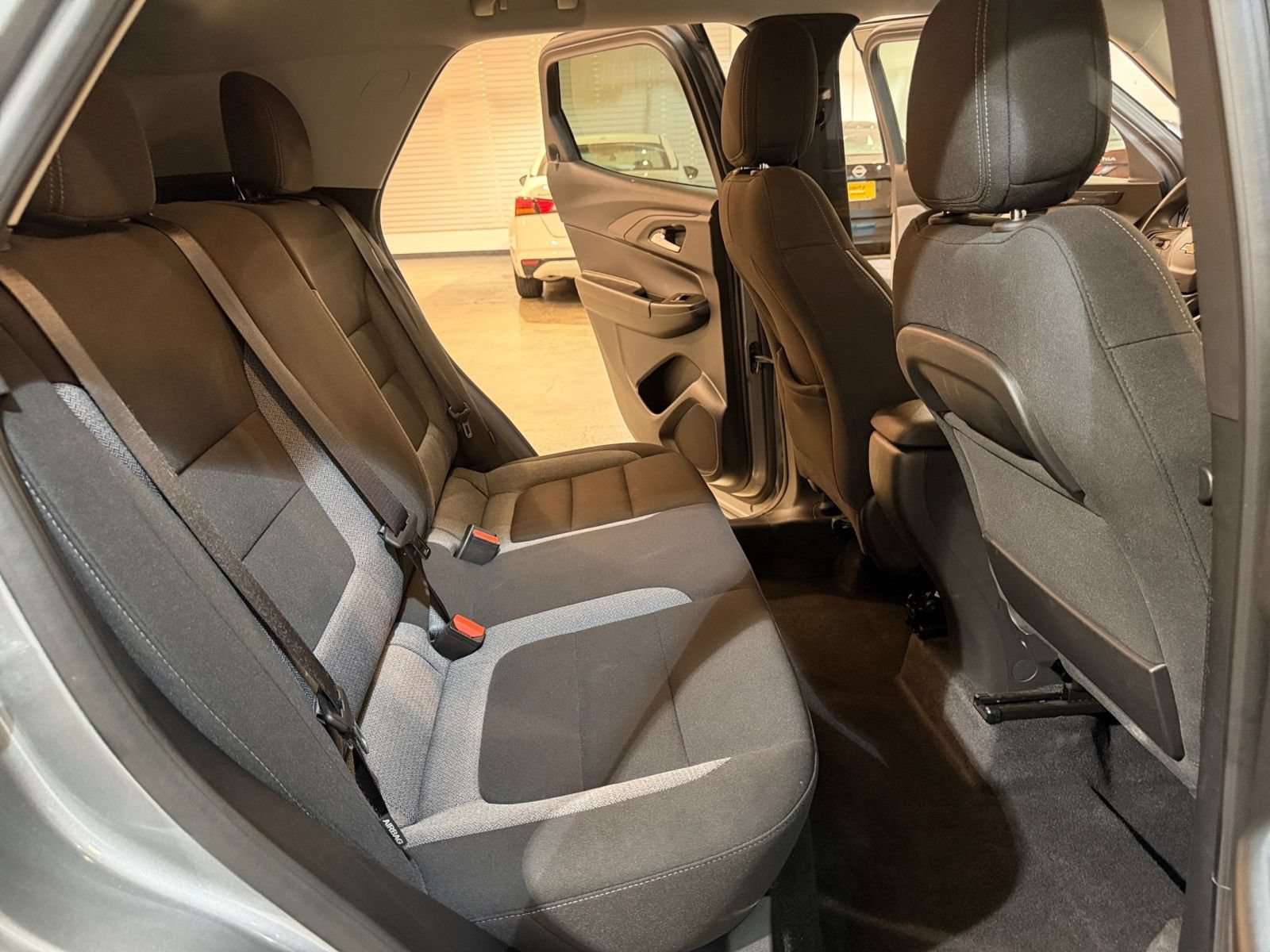 Used 2025 Chevrolet TrailBlazer LT FWD image 31