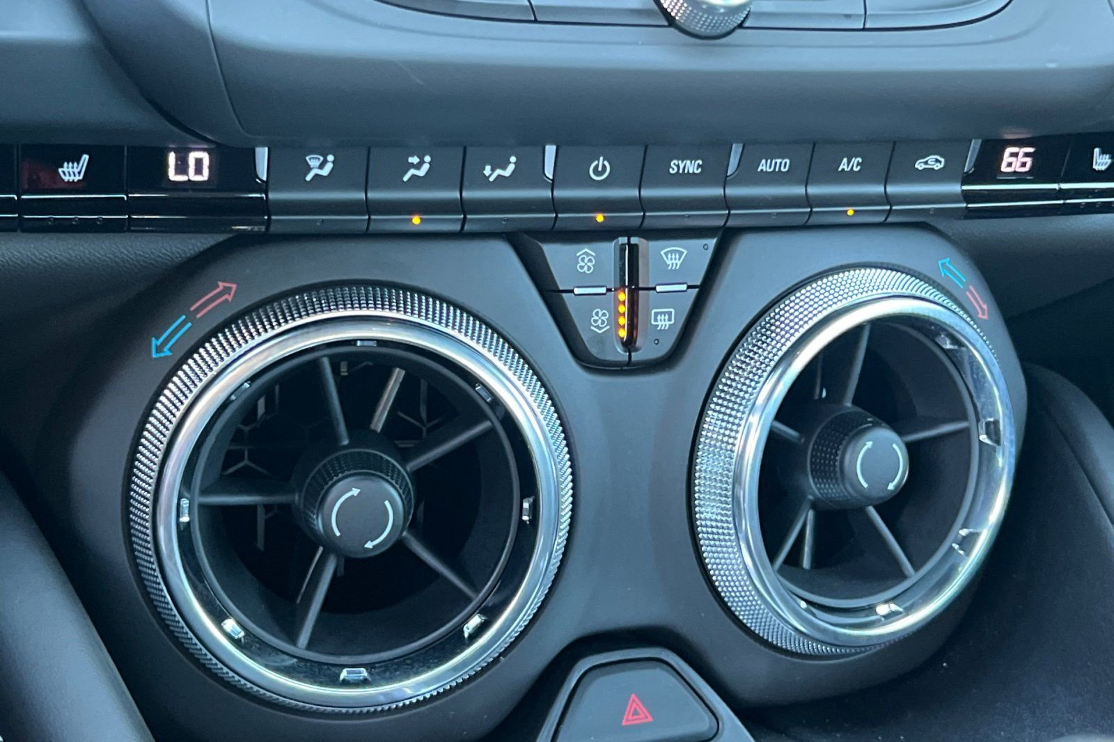 Used 2018 Chevrolet Camaro SS RWD image 28