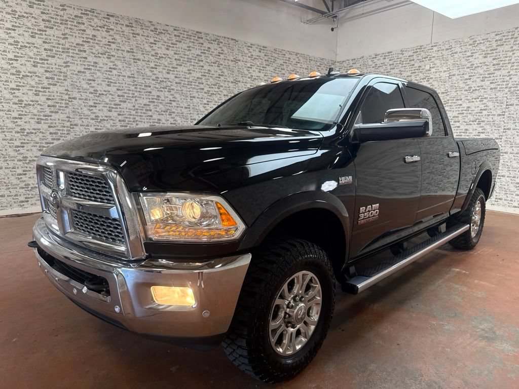 Used 2017 RAM 3500 Laramie w/ Convenience Group AWD/4WD image 3