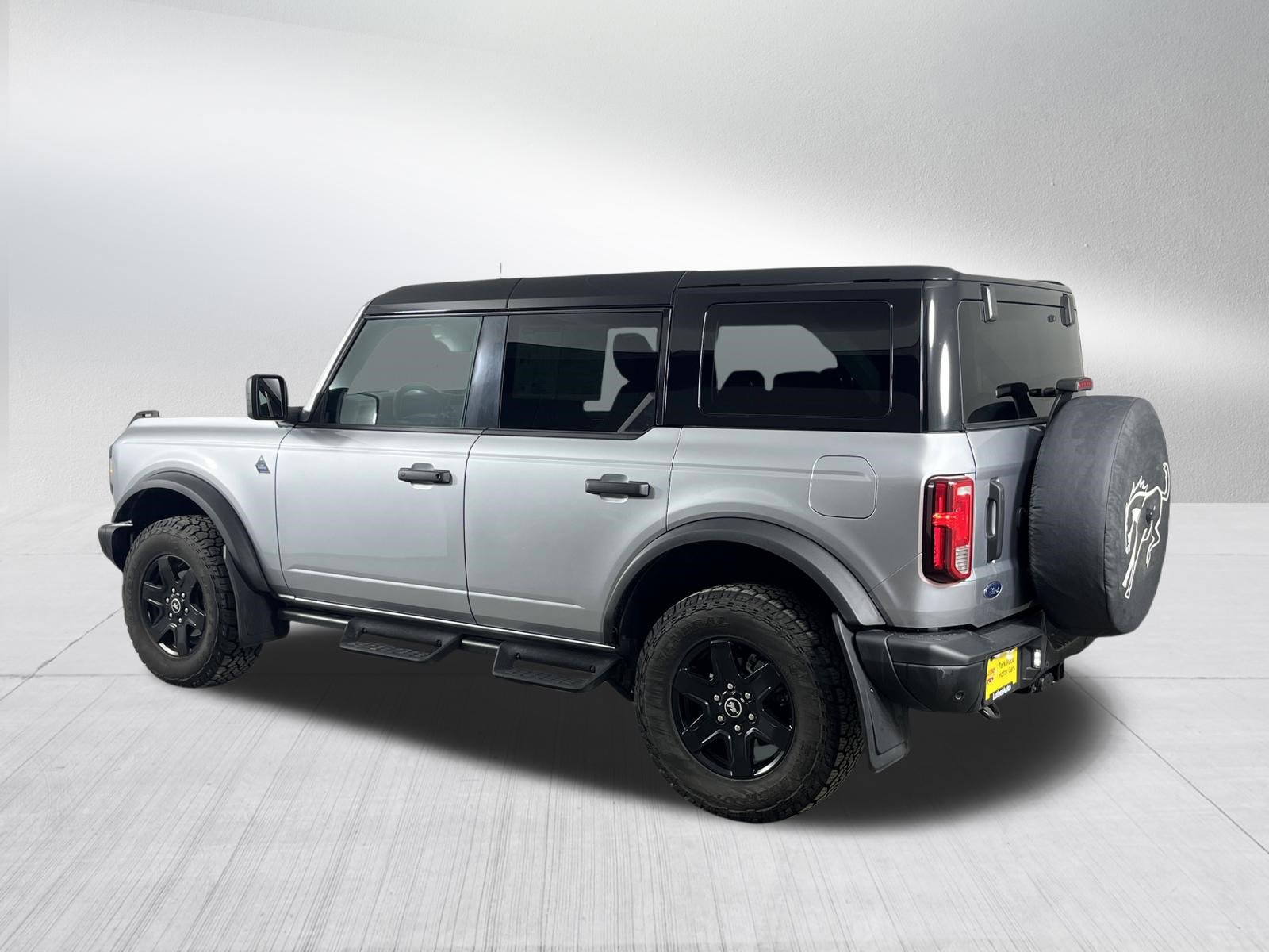 Used 2024 Ford Bronco Black Diamond image 5