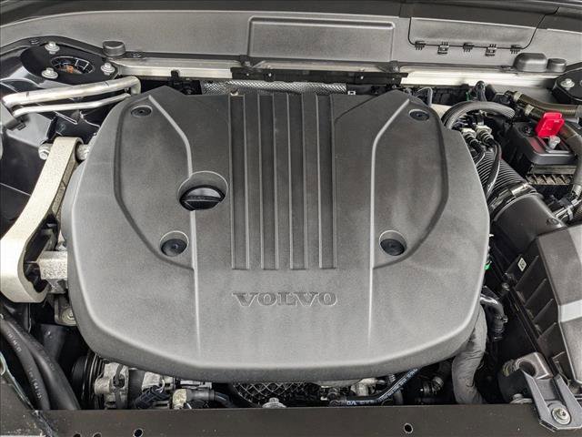 Used 2024 Volvo XC60 B5 Plus image 23