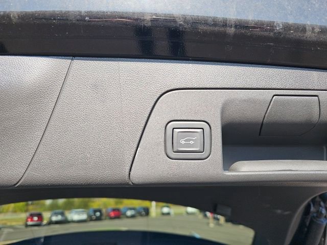 Used 2023 Buick Envision Avenir image 12