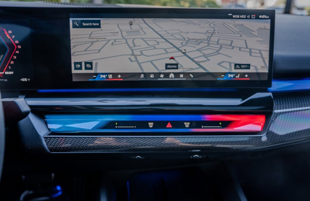 Used 2026 BMW M5 w/ Executive Package image 11