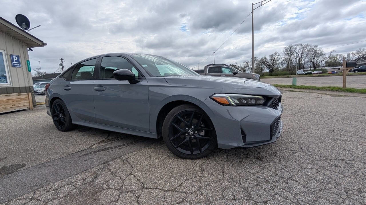 Used 2025 Honda Civic Sport image 10