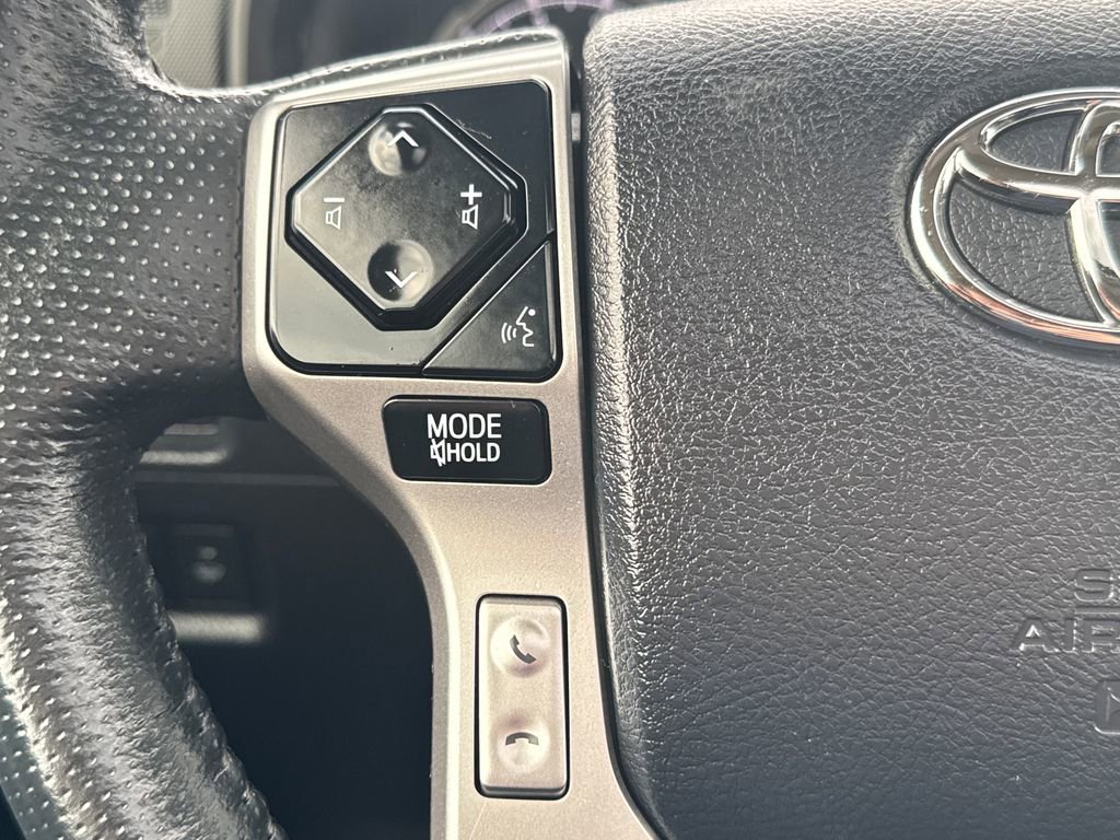 Used 2024 Toyota 4Runner Limited AWD/4WD image 21