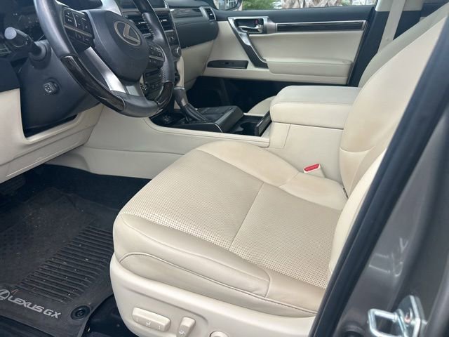 Used 2023 Lexus GX 460 Premium w/ Premium Package AWD/4WD image 5