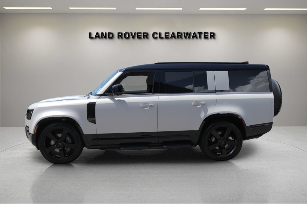 Used 2026 Land Rover Defender 130 X-Dynamic SE AWD/4WD image 2