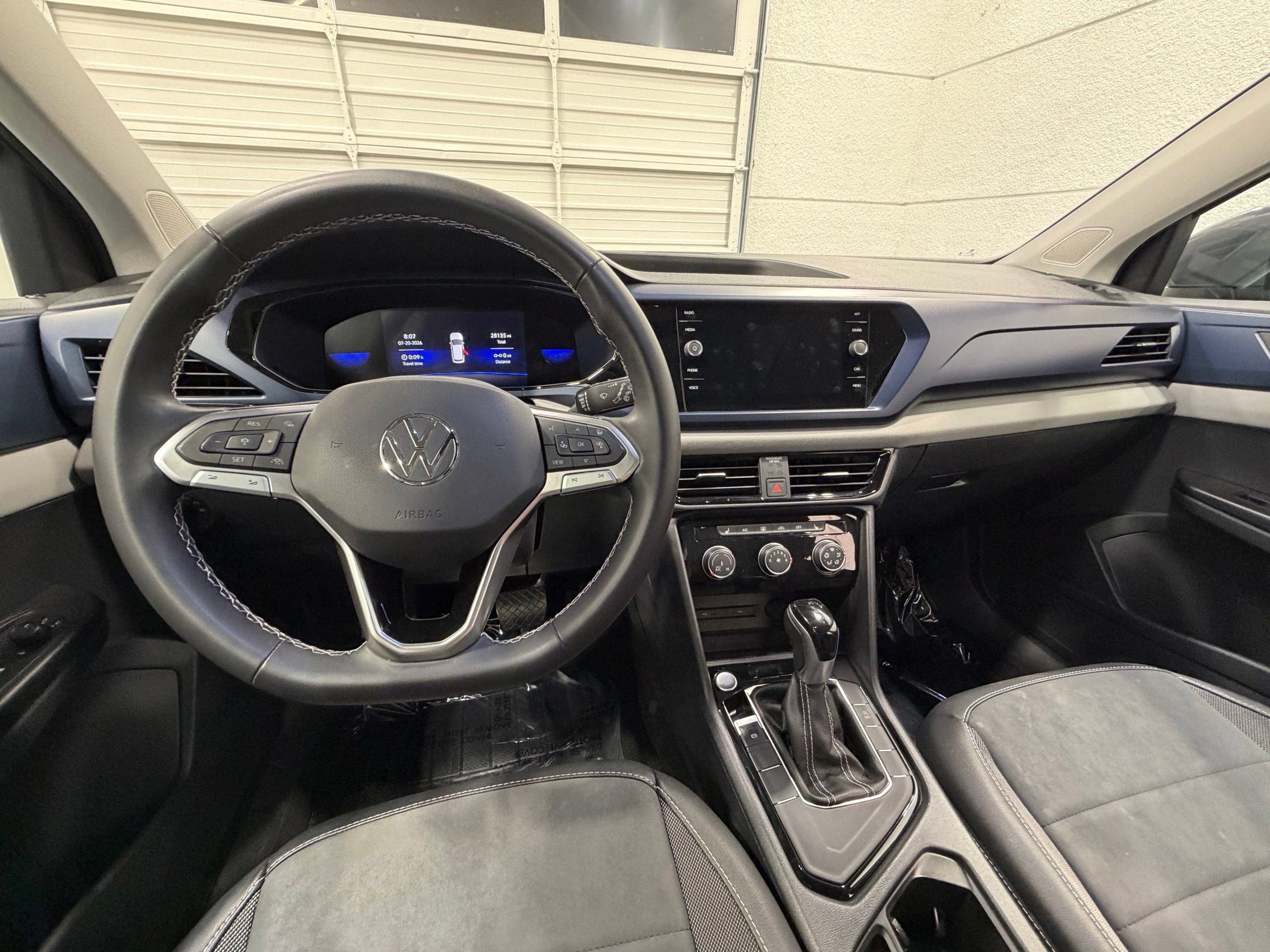 Used 2023 Volkswagen Taos SE w/ Panoramic Sunroof Package FWD image 37