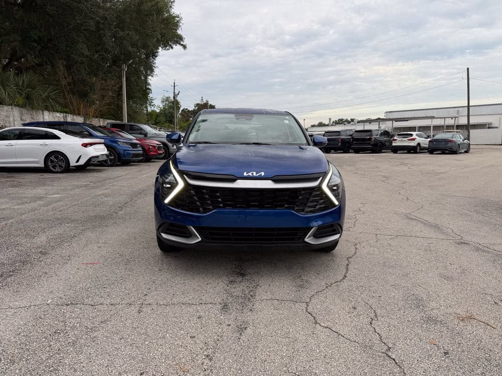 Certified 2024 Kia Sportage EX FWD image 3