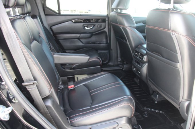 Used 2024 Honda Pilot TrailSport image 19