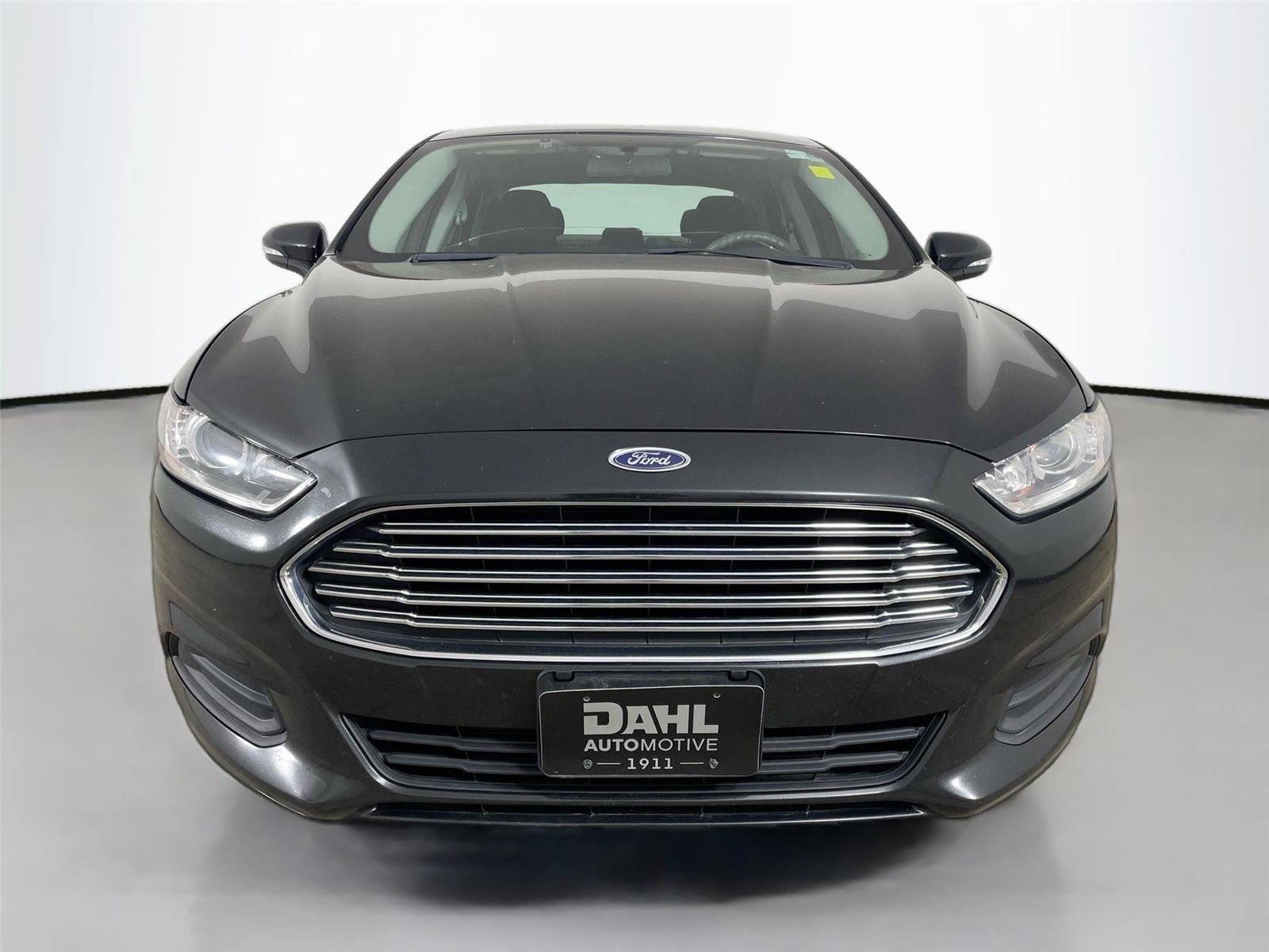 Used 2013 Ford Fusion SE FWD image 3