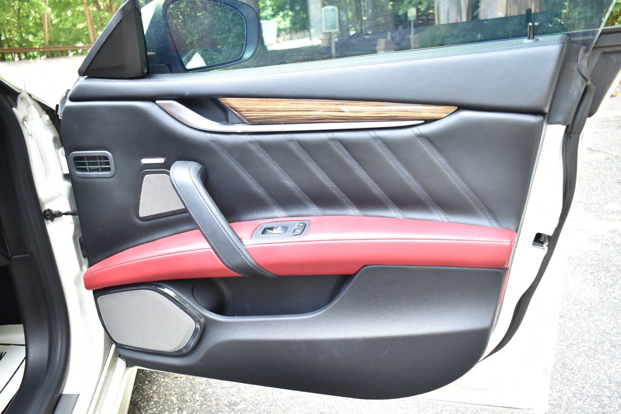 Used 2019 Maserati Ghibli GranLusso RWD image 19