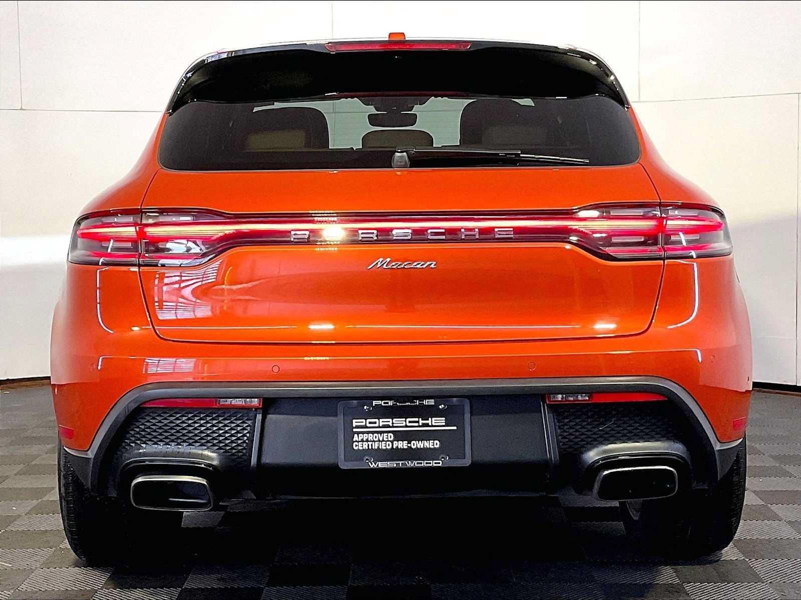 Certified 2023 Porsche Macan AWD/4WD image 6