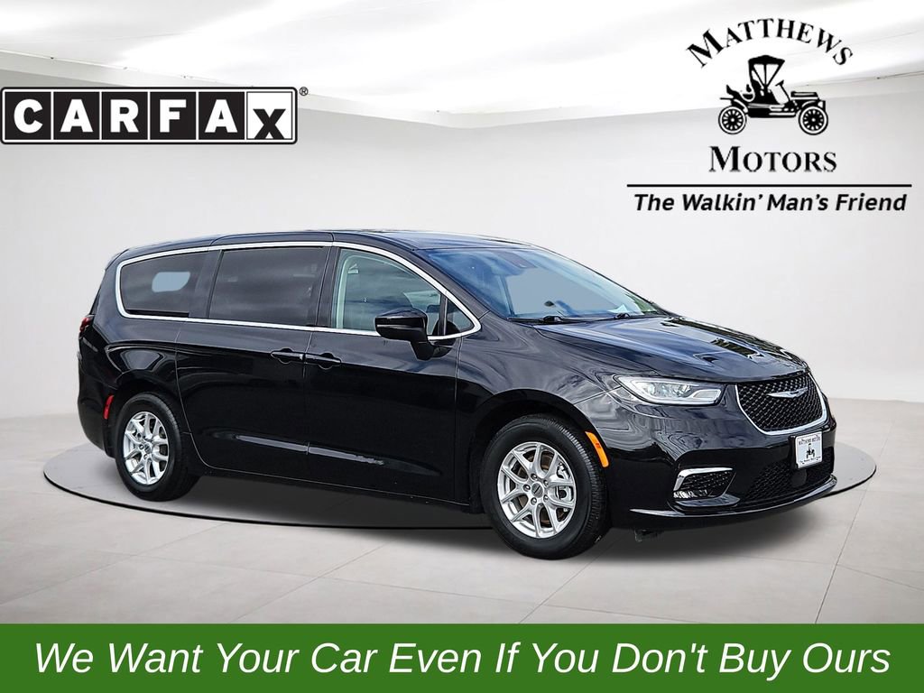 Used 2023 Chrysler Pacifica Touring-L