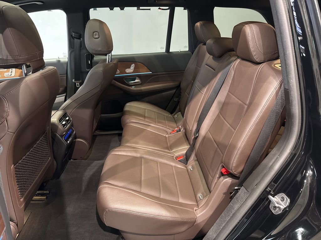 Used 2023 Mercedes-Benz GLS 450 4MATIC w/ AMG Line Exterior image 34