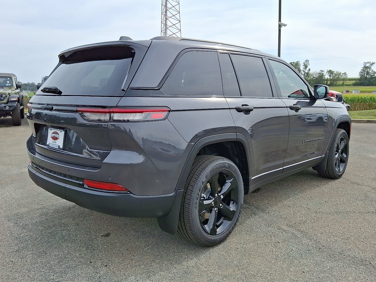 New 2025 Jeep Grand Cherokee Altitude AWD/4WD image 4