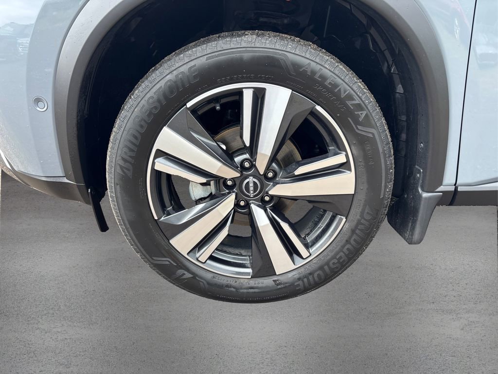 Used 2023 Nissan Rogue SL w/ SL Premium Package image 12