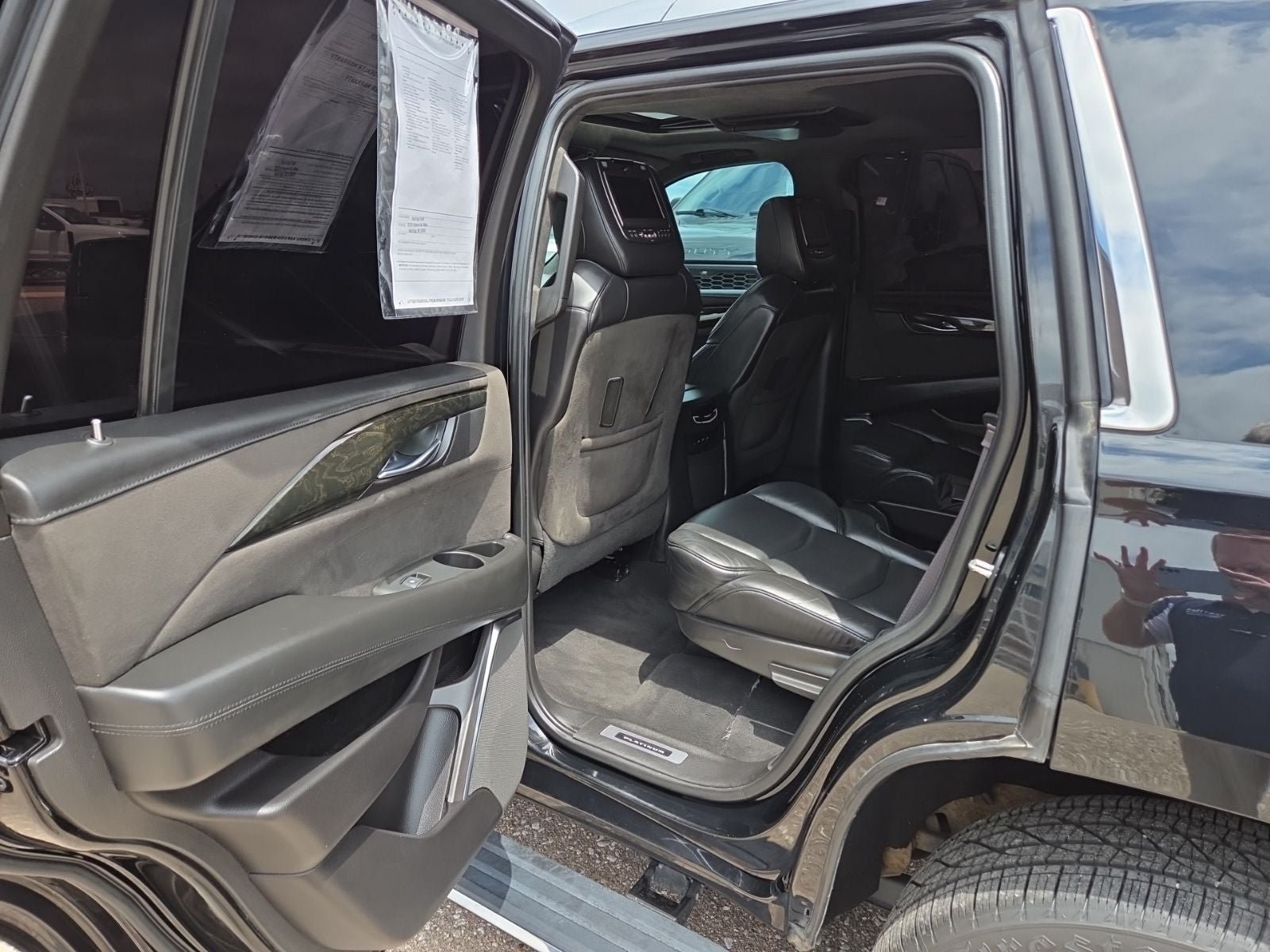 Used 2017 Cadillac Escalade Platinum AWD/4WD image 38