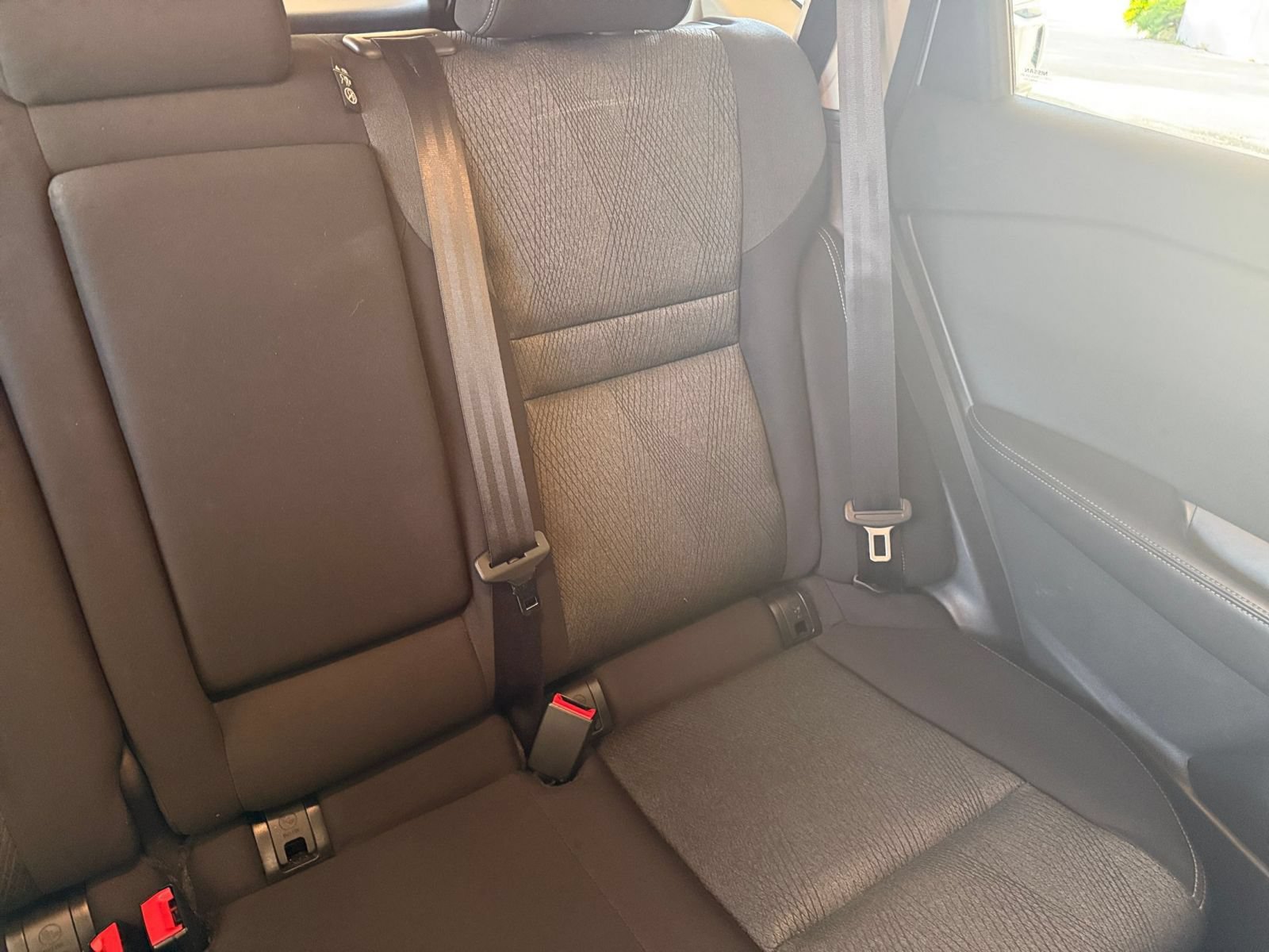 Used 2025 Nissan Rogue SV FWD image 38