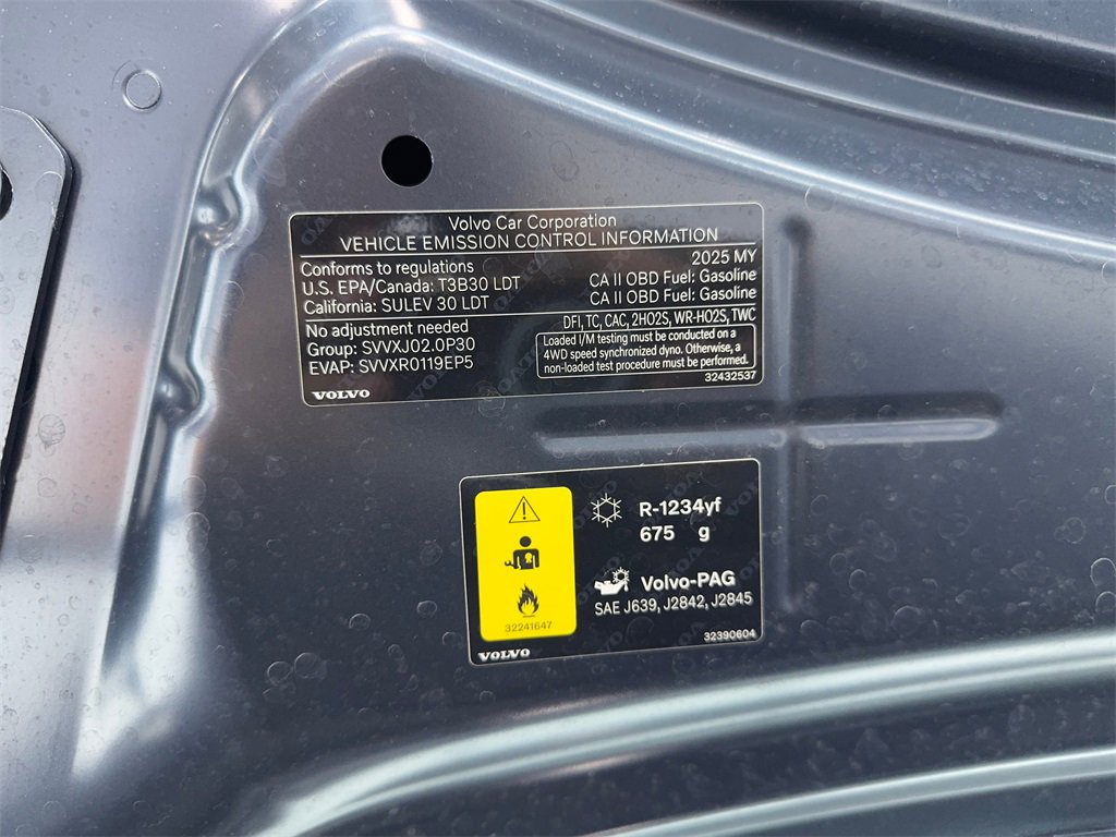 Used 2025 Volvo XC60 T8 Plus w/ Protection Package Premier image 59