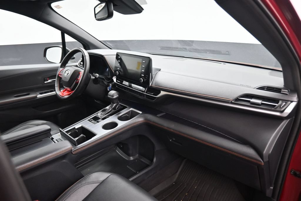 Used 2021 Toyota Sienna XSE FWD image 55