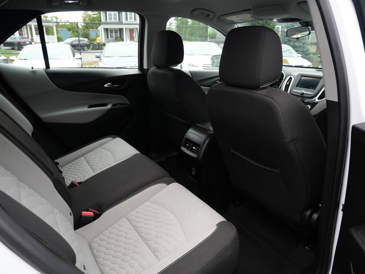 Used 2019 Chevrolet Equinox LS AWD/4WD image 26