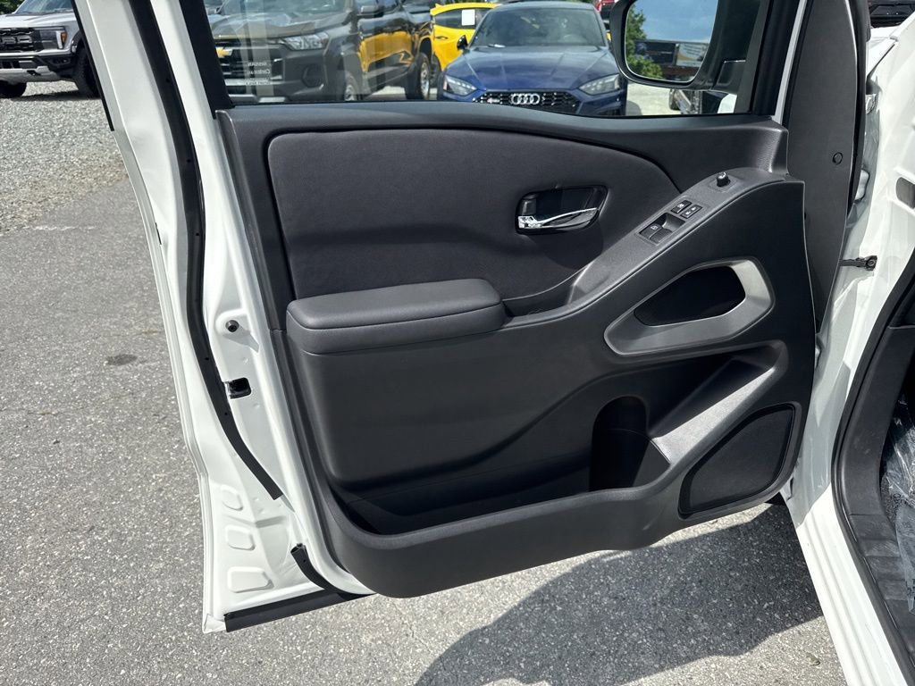 Used 2024 Nissan Frontier SV w/ SV Convenience Package RWD image 22
