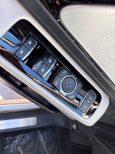 New 2027 Lincoln Aviator Reserve AWD/4WD image 23