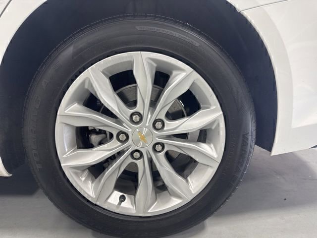 Used 2024 Chevrolet Malibu LT FWD image 9