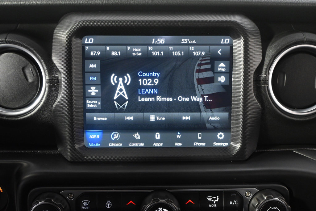 Used 2023 Jeep Wrangler Unlimited Sahara w/ Cold Weather Group AWD/4WD image 27