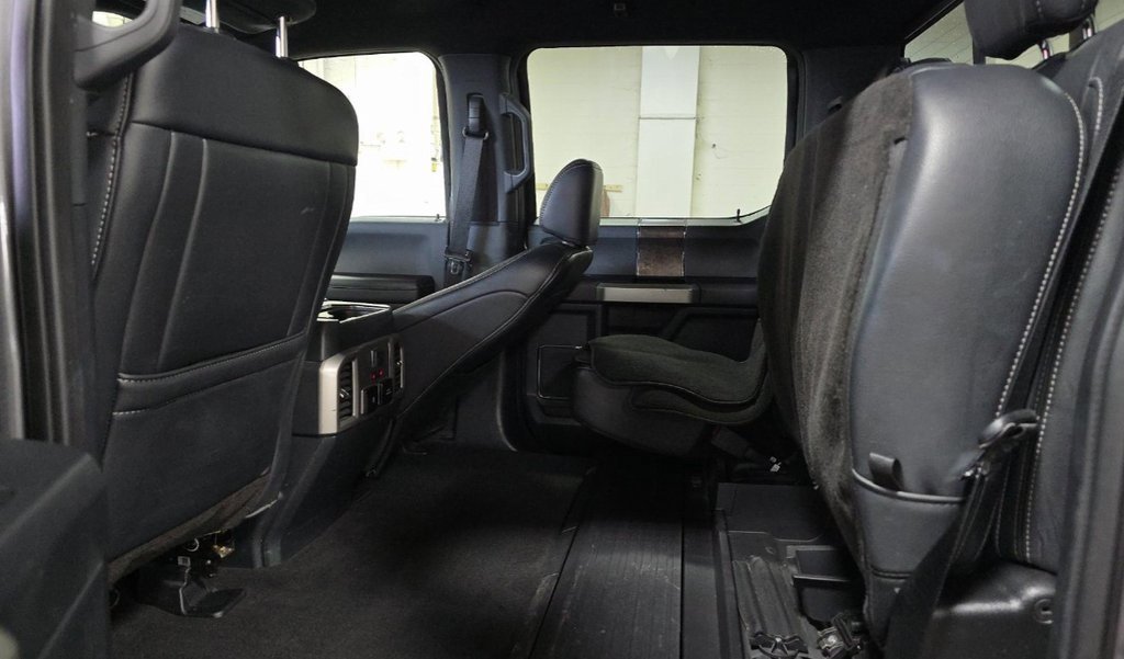 Used 2022 Ford F250 Lariat w/ Black Appearance Package image 10