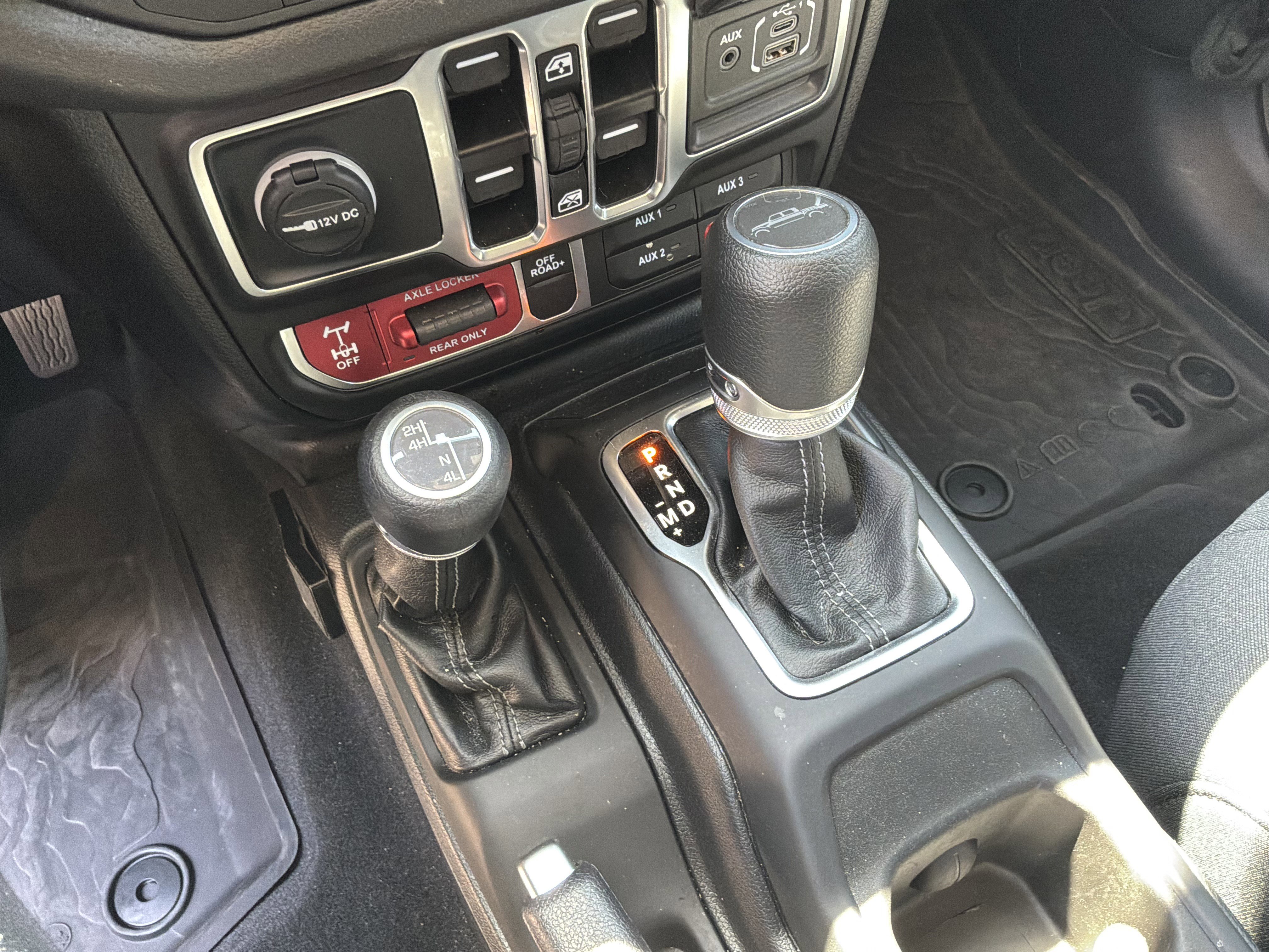 Used 2025 Jeep Gladiator Willys image 26