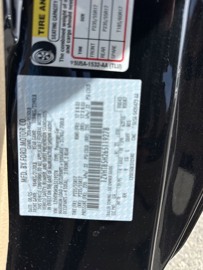 Used 2006 Ford Mustang GT image 28