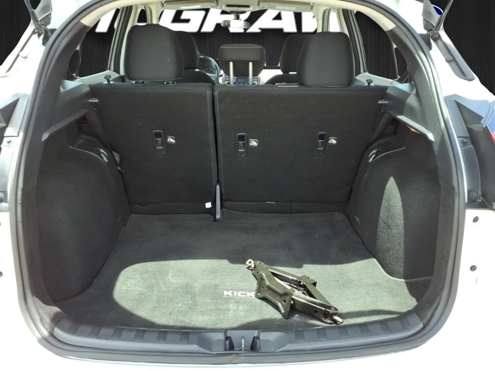 Used 2022 Nissan Kicks SV FWD image 12