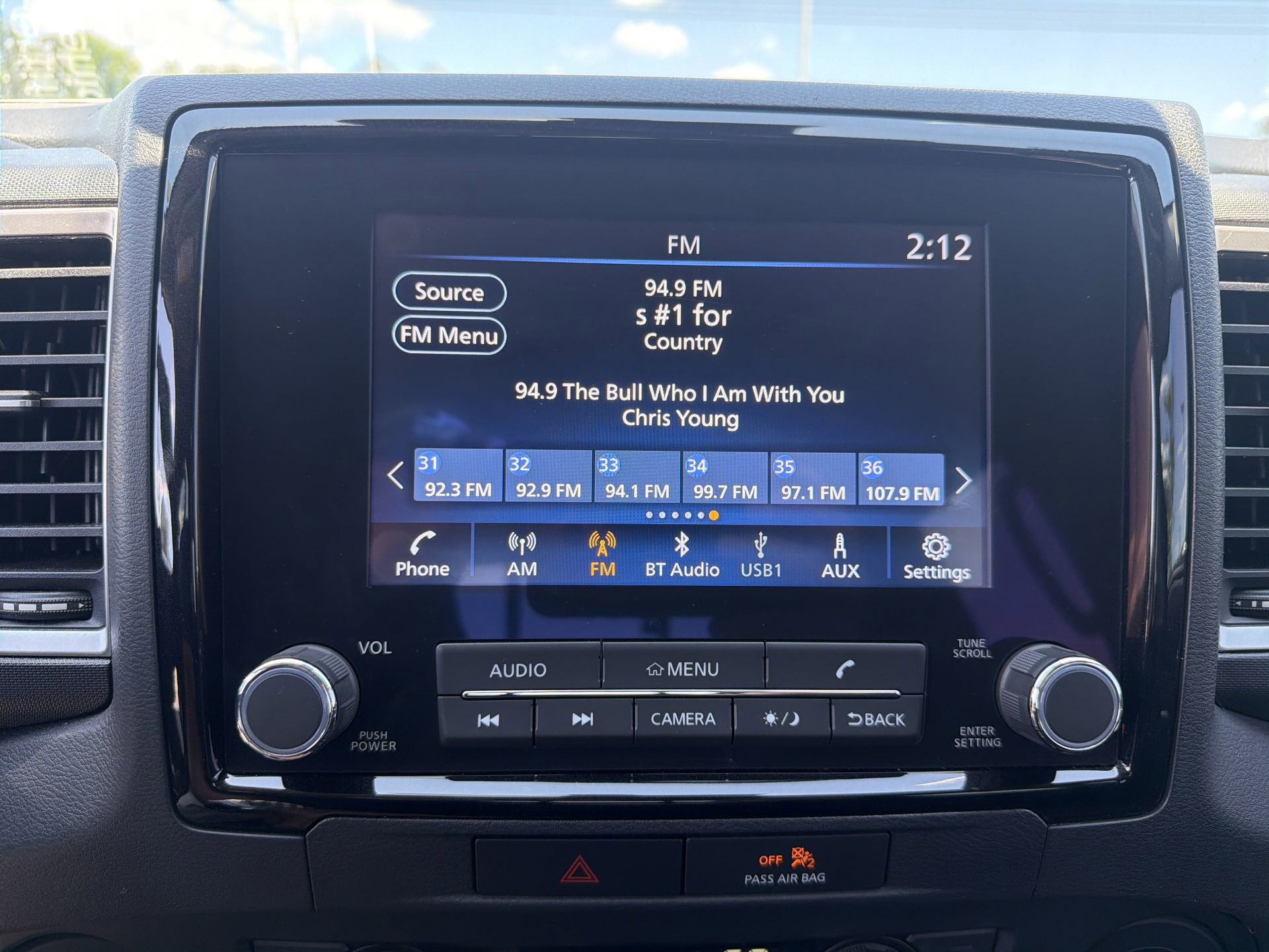 Used 2022 Nissan Frontier SV w/ SV Premium Package image 7