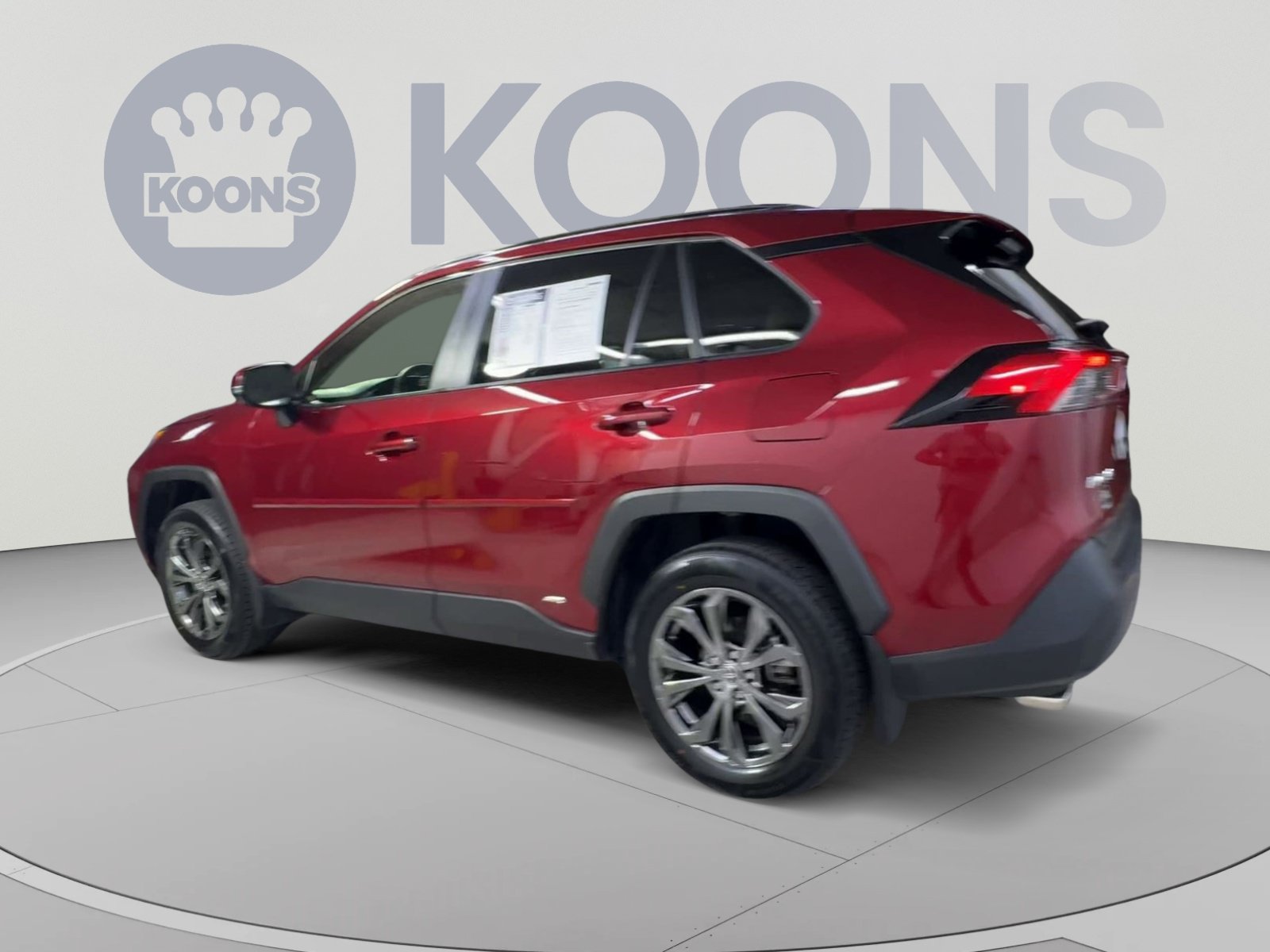 Used 2022 Toyota RAV4 XLE Premium AWD/4WD image 8