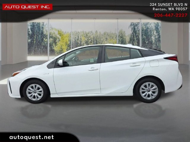 Used 2022 Toyota Prius LE FWD image 8