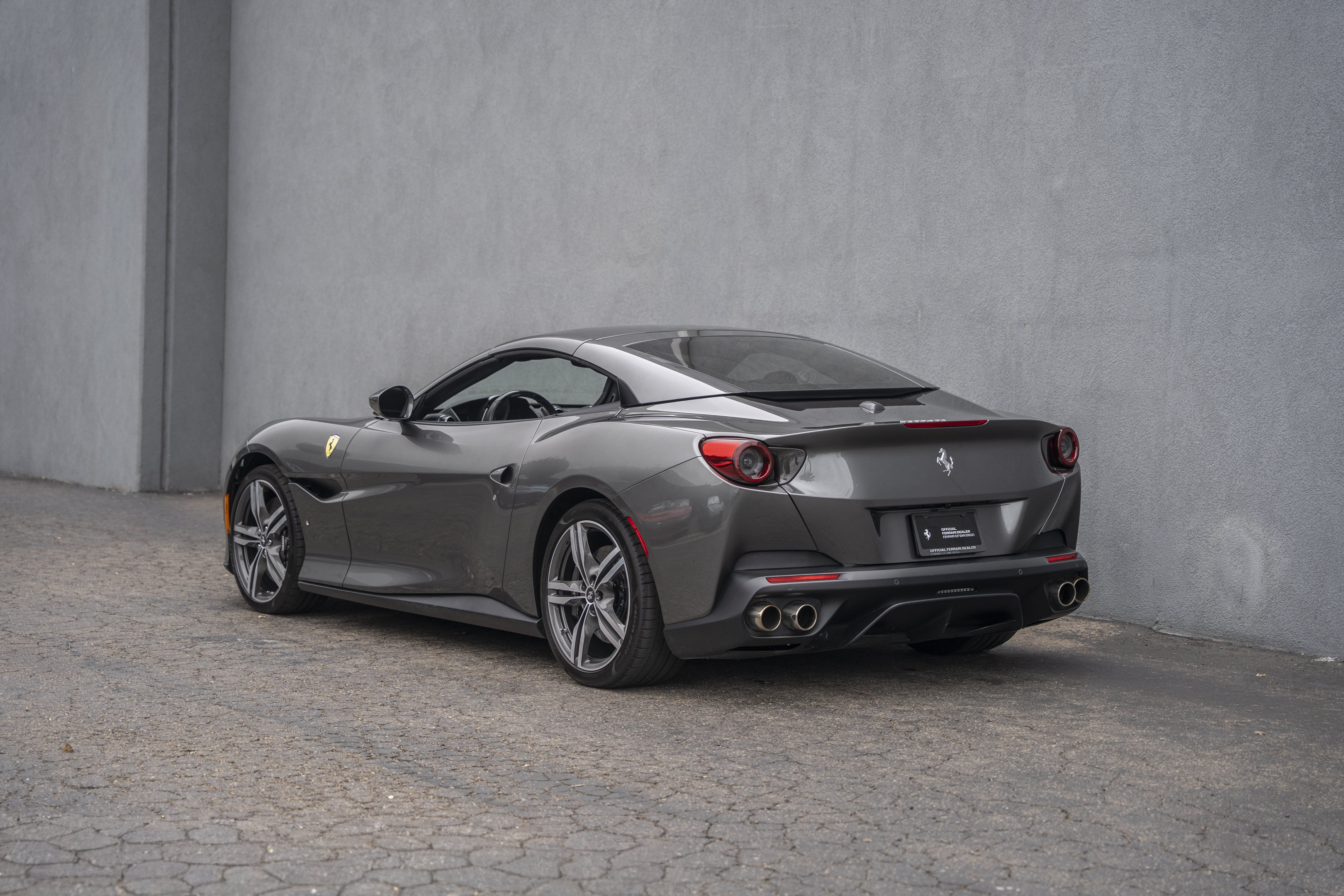 Used 2020 Ferrari Portofino RWD image 11