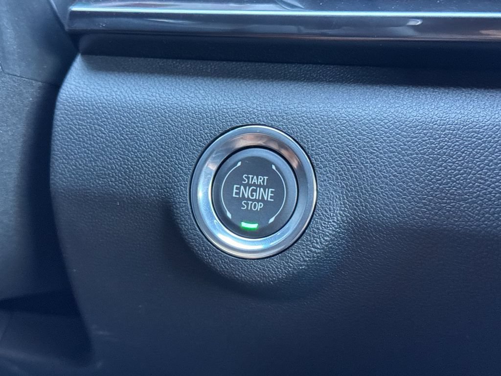New 2027 GMC Terrain AT4 w/ LPO, Black Badging Package AWD/4WD image 21