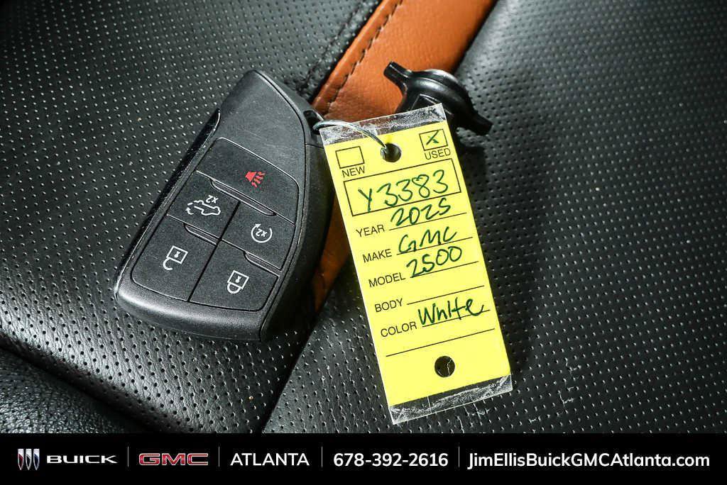 Certified 2025 GMC Sierra 2500 AT4 w/ AT4 Premium Plus Package AWD/4WD image 37