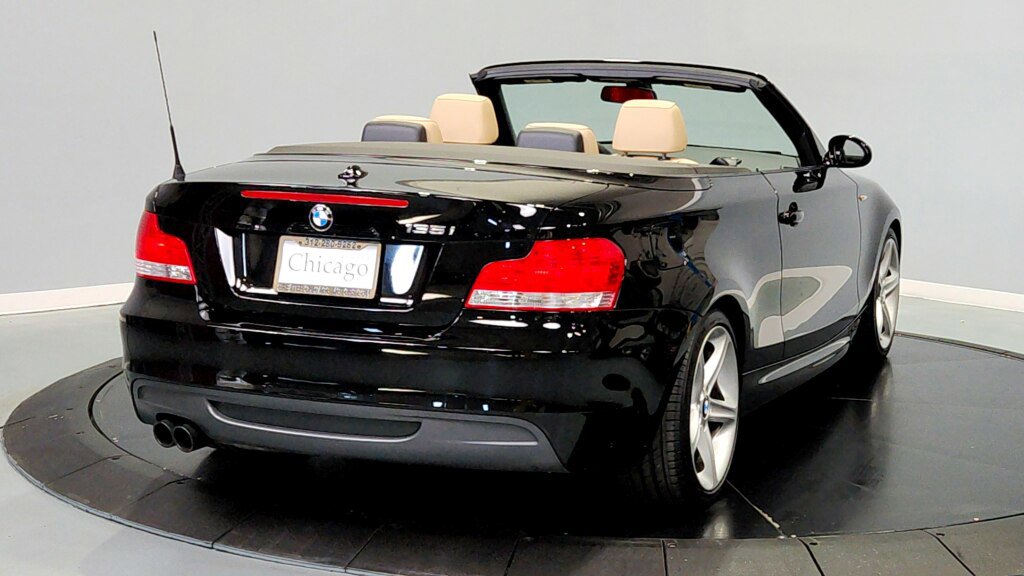 Used 2009 BMW 135i Convertible image 6