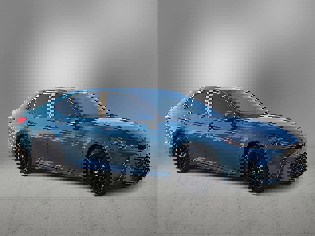 Used 2025 Toyota Camry SE w/ Convenience Package image 2